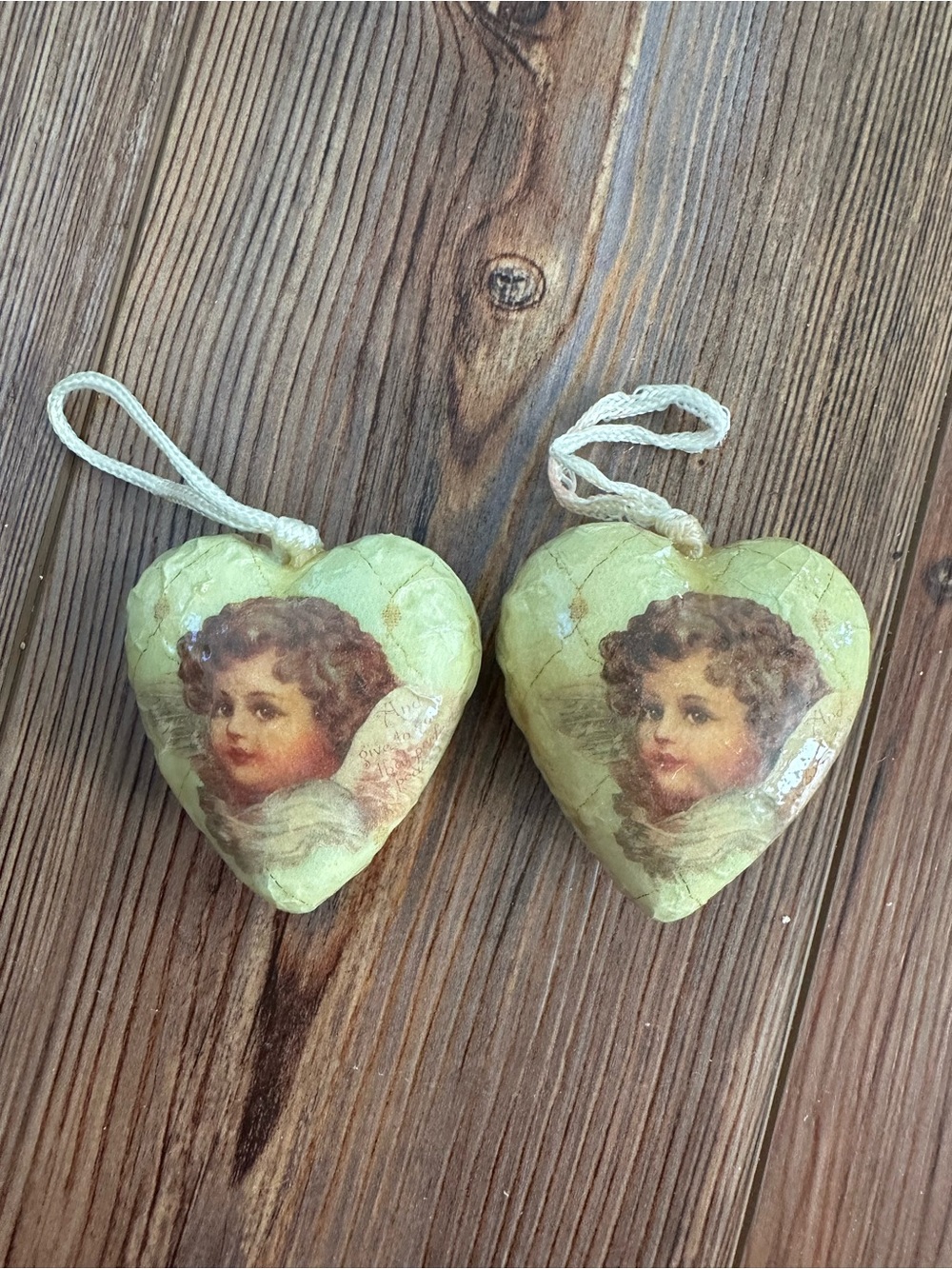 Vintage-Style Green Heart Ornament Set with Cherub Print